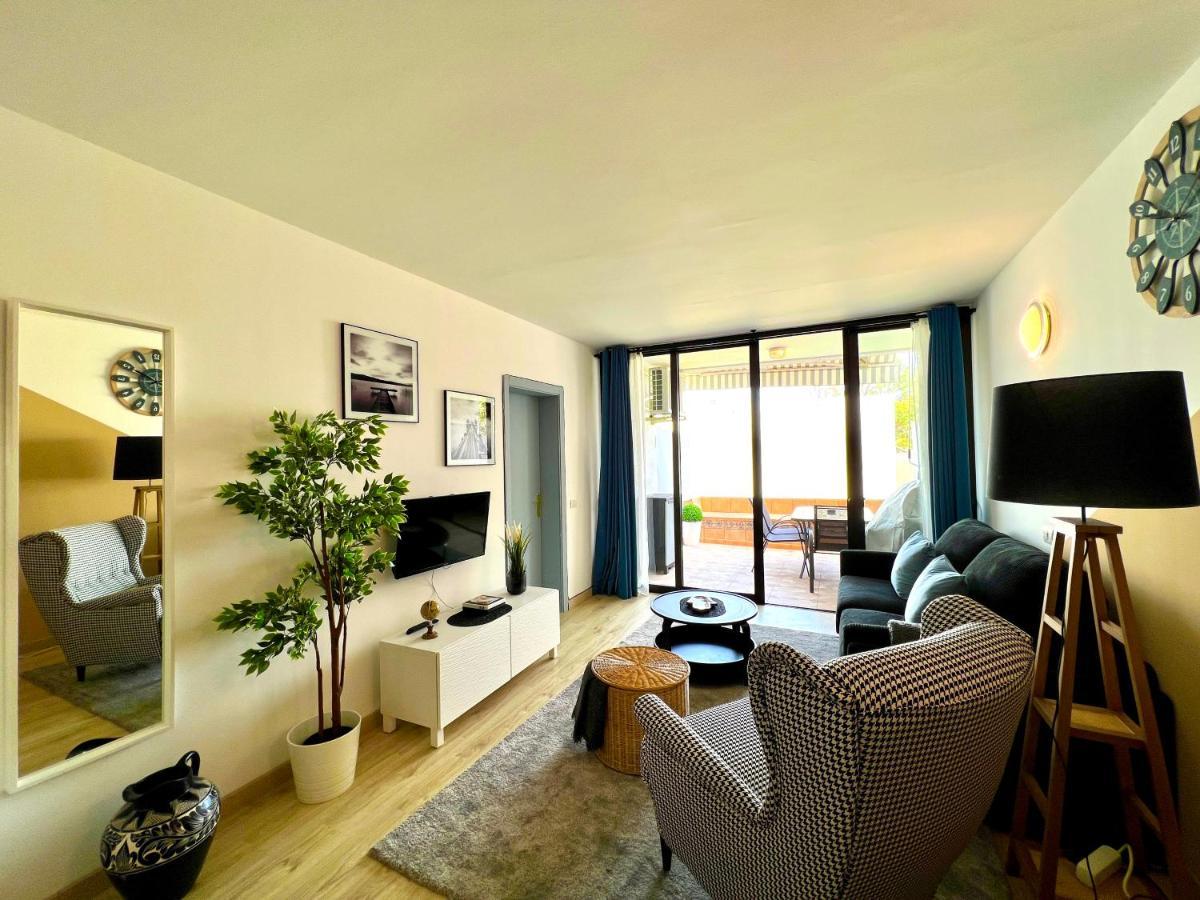 Stunning Lovely Flat With Pool And Strong Wi-Fi, 31 Arona  Kültér fotó