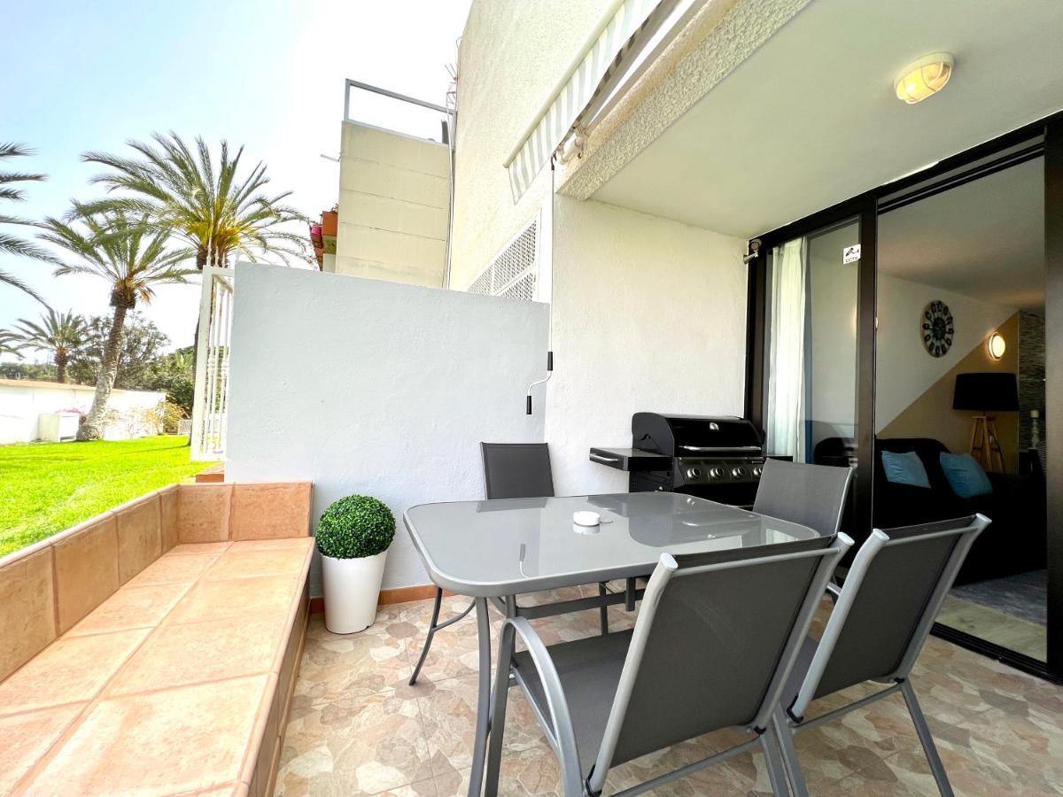 Stunning Lovely Flat With Pool And Strong Wi-Fi, 31 Arona  Kültér fotó