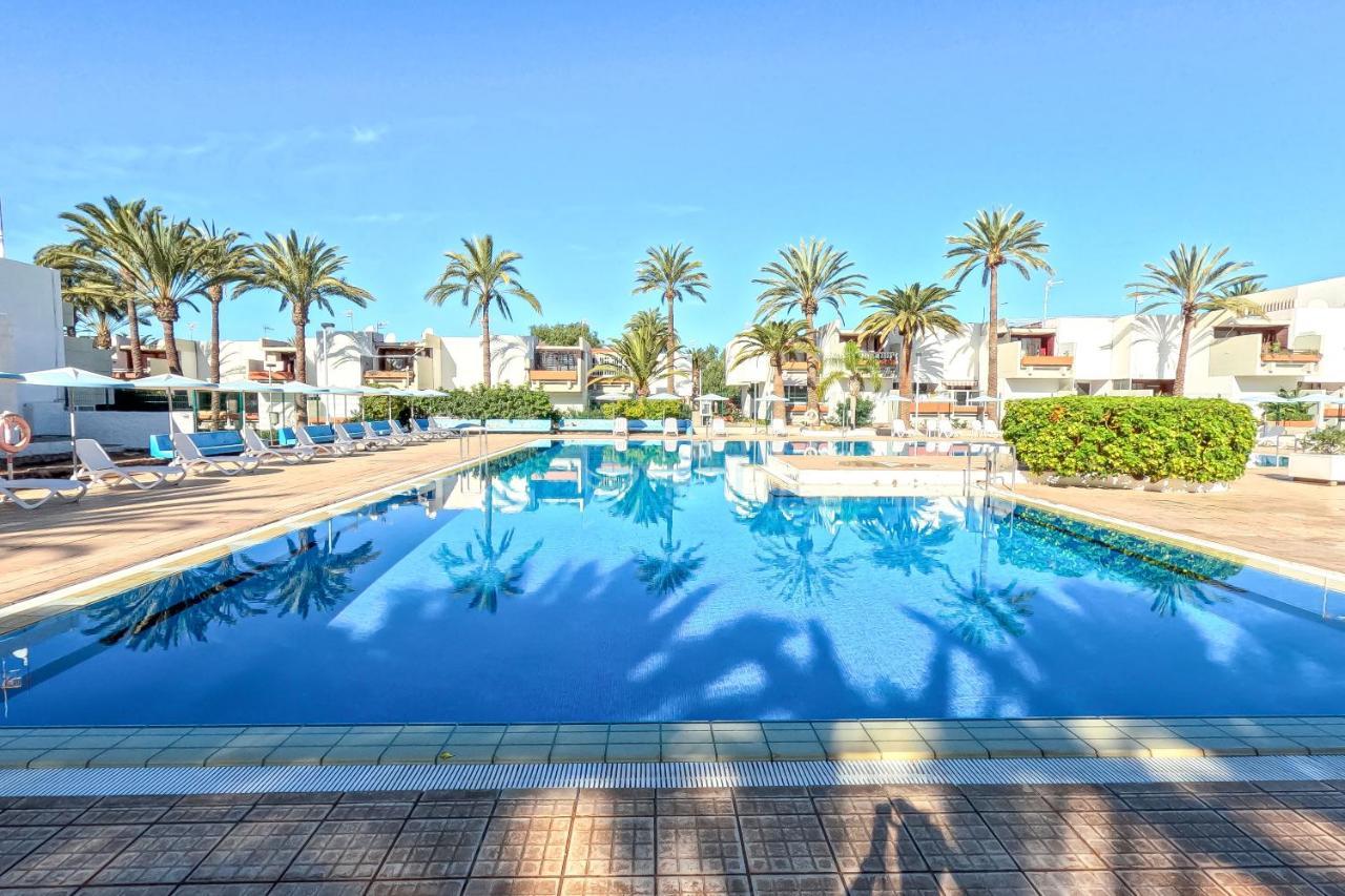 Stunning Lovely Flat With Pool And Strong Wi-Fi, 31 Arona  Kültér fotó