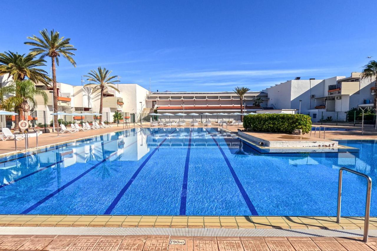 Stunning Lovely Flat With Pool And Strong Wi-Fi, 31 Arona  Kültér fotó