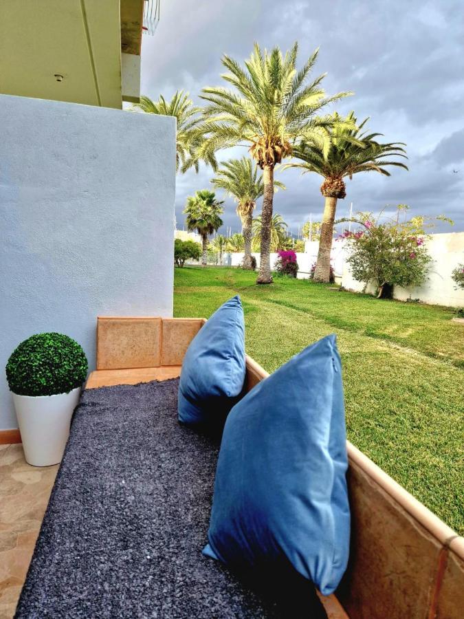 Stunning Lovely Flat With Pool And Strong Wi-Fi, 31 Arona  Kültér fotó